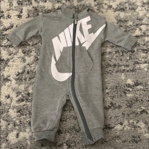 Nike Other - Nike zip up hooded onesie. 3M.